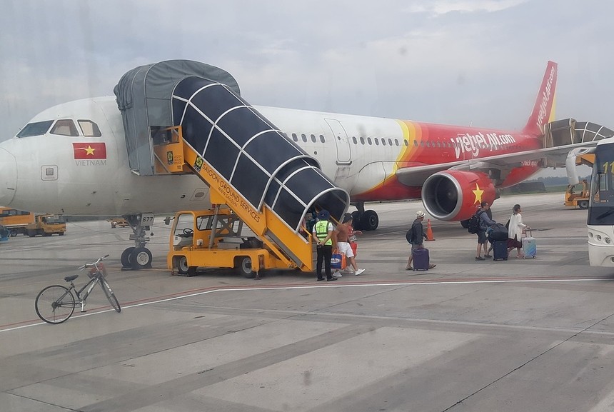 sags-dung-phuc-vu-dai-gia-vietjet-mat-di-40-loi-nhuan-1750474041.jpg