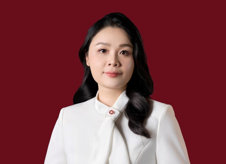chan-dung-tan-tong-giam-doc-chung-khoan-dnse-ba-nguyen-ngoc-linh-1751356026.jpg
