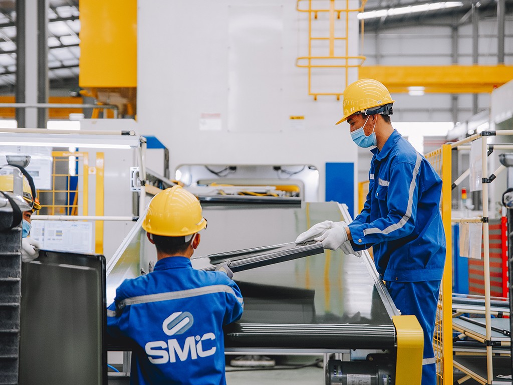 smc-tiep-tuc-bao-lo-quy-ii2025-luy-ke-6-thang-am-hon-200-ty-no-xau-hon-1000-ty-dong-1754275174.jpg