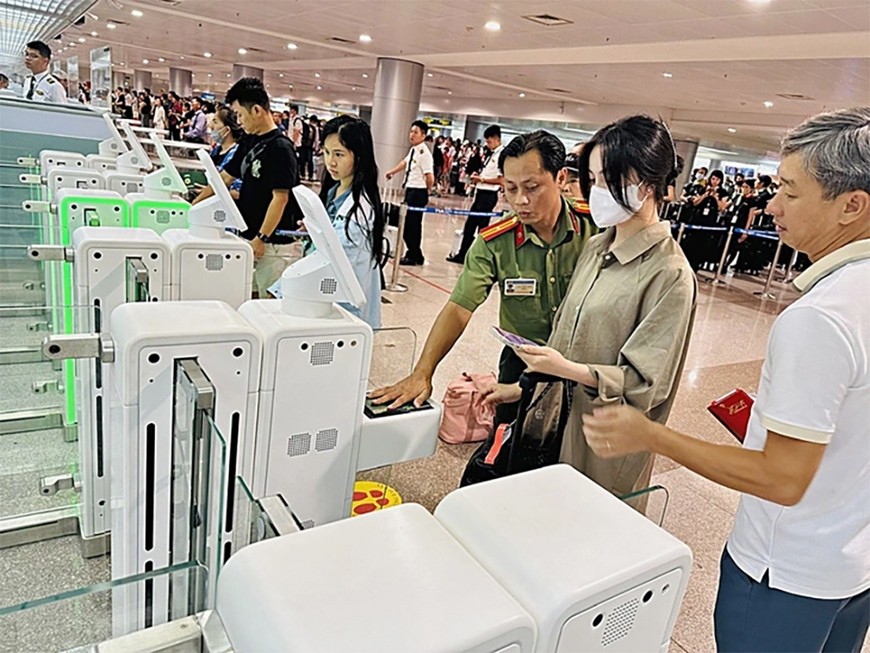 ngan-doanh-nghiep-fdi-rut-lui-loat-ong-chu-bi-cam-xuat-canh-1759734536.jpg