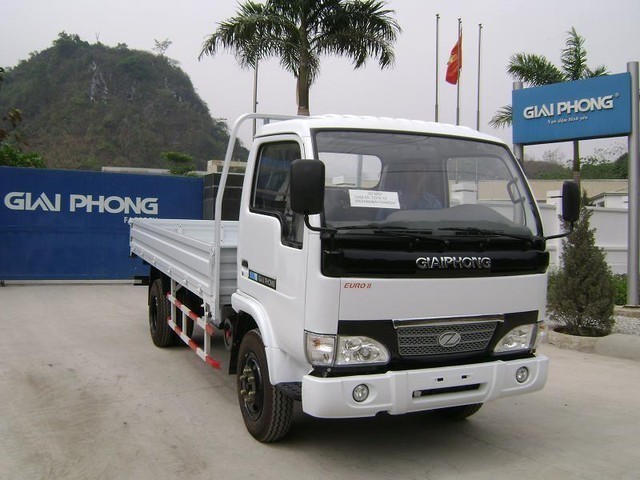 o-to-giai-phong-lo-quy-11-lien-tiep-om-gan-357-ty-lo-luy-ke-van-chuan-bi-huy-dong-200-ty-nang-cap-nha-may-1760345290.jpg
