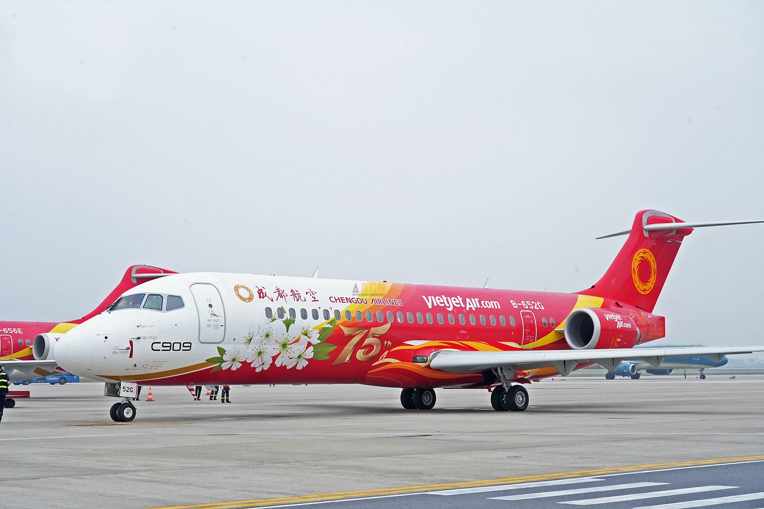 may-bay-trung-quoc-comac-roi-bau-troi-viet-bay-thi-on-chi-co-tien-la-khong-on-1761018394.jpg