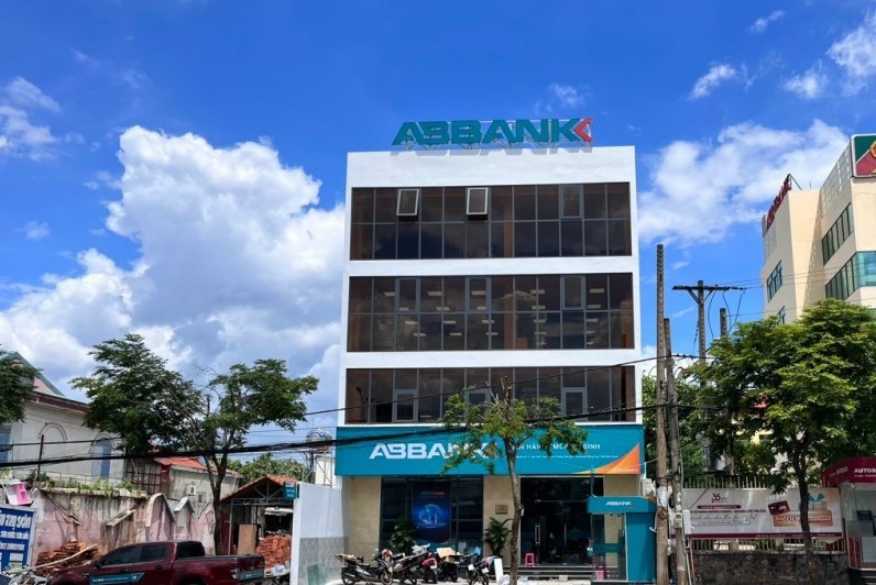 abbank-binh-phuoc-bi-tuyt-coi-cho-vay-con-long-tay-rui-ro-da-lo-dien-1774254457.jpg