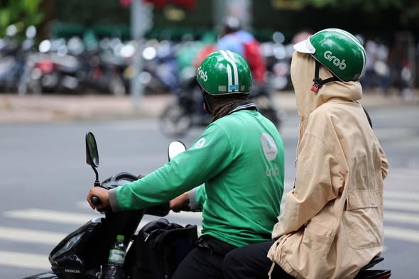 grab-bi-phat-zalo-tung-dinh-loi-bam-dong-y-mot-lan-du-lieu-khach-hang-di-den-dau-1786417358.jpg