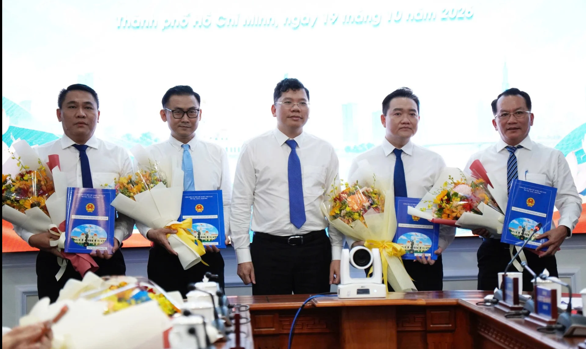 sjc-thay-tong-giam-doc-sau-dai-an-ghe-dieu-hanh-doi-chu-bai-toan-niem-tin-con-do-1792473520.png