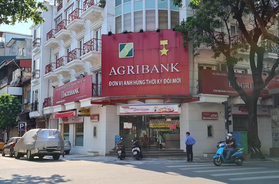 agribank-sau-35-nam-lam-an-ra-sao-1683391378.jpeg