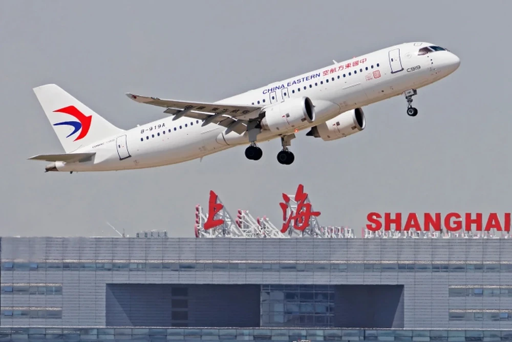 cot-moc-lich-su-doi-voi-trung-quoc-tren-duong-dua-voi-boeing-va-airbus-may-bay-made-in-china-1-1685398360.webp