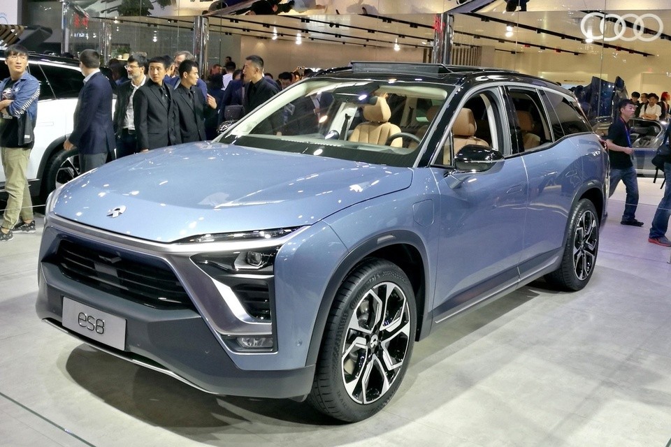 nan-nhan-cua-cuoc-chien-gia-sat-thu-tesla-1687846496.jpeg