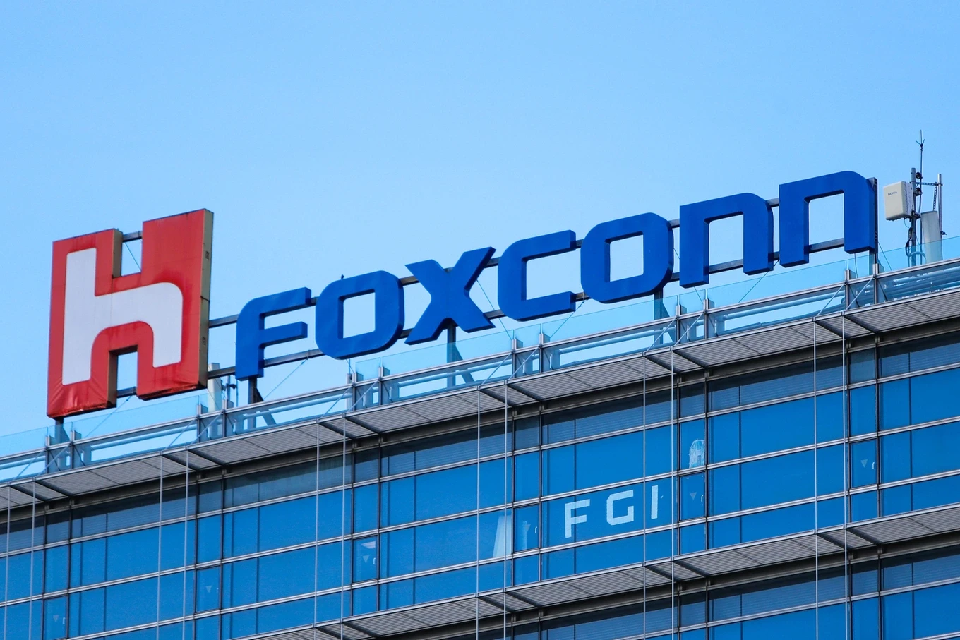 foxconn-bat-ngo-bi-dieu-tra-1698120175.webp