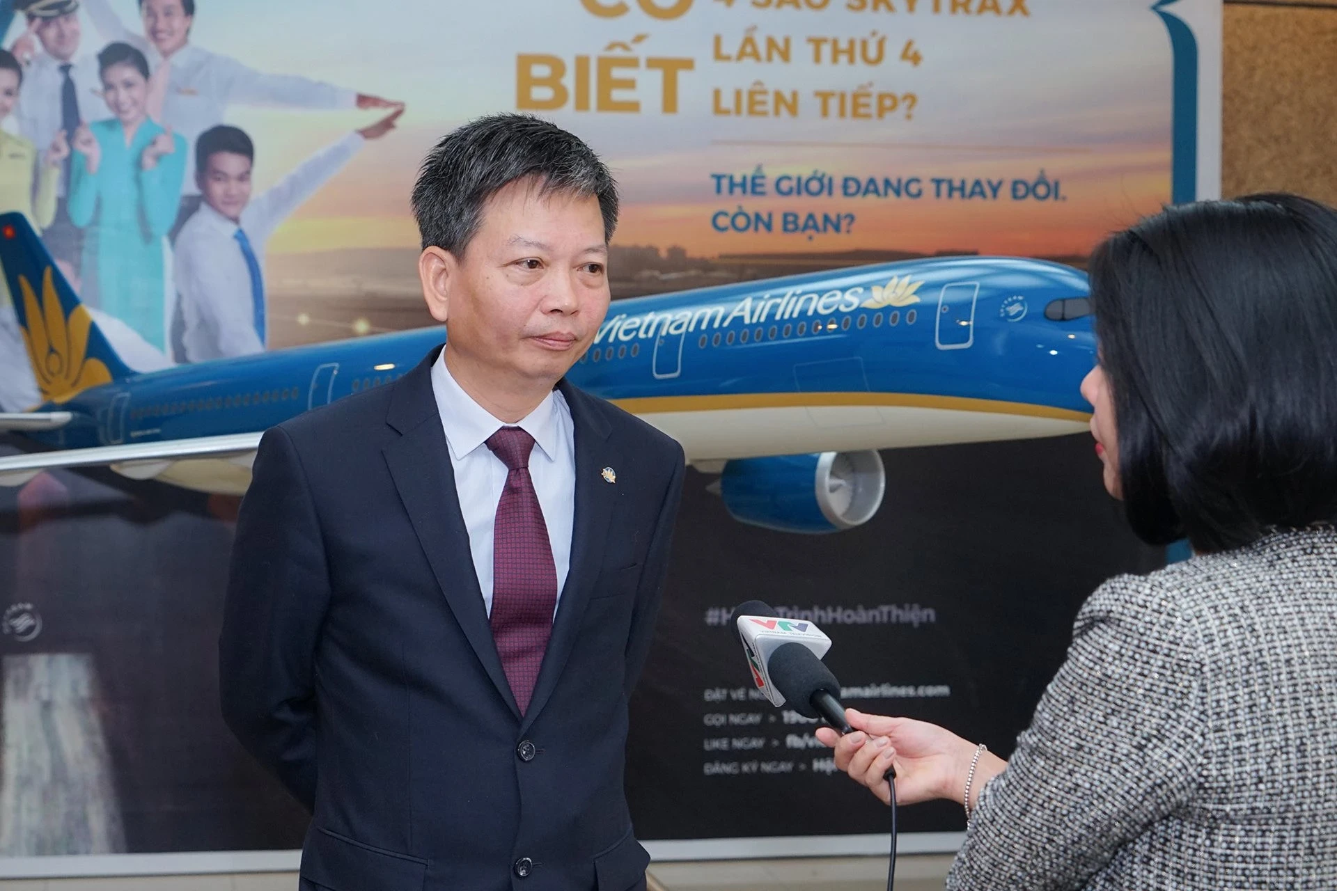 cong-than-gan-bo-35-bi-vietnam-airlines-cho-nghi-viec-1703841869.webp