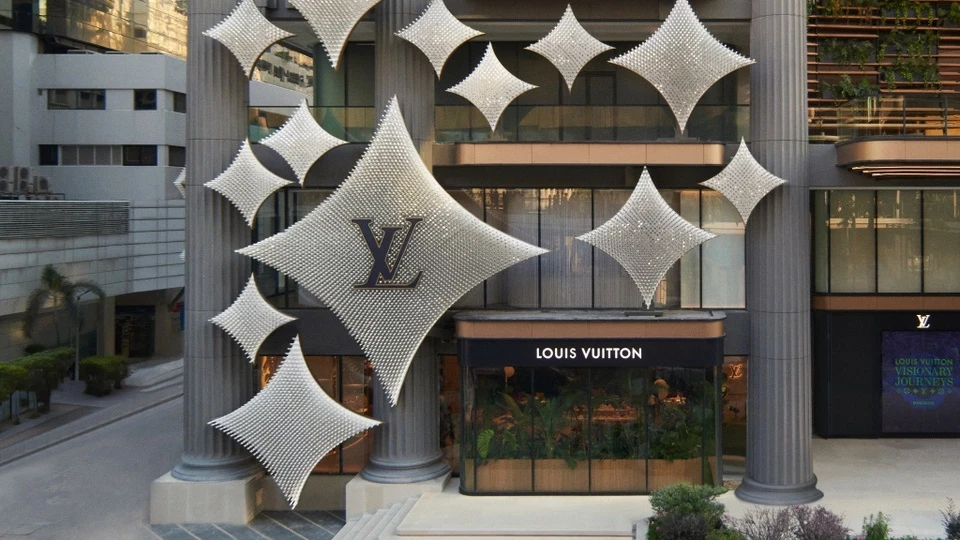 louis-vuitton-tien-danh-thi-truong-dong-nam-a-mo-nha-hang-dau-tien-1709891352.webp