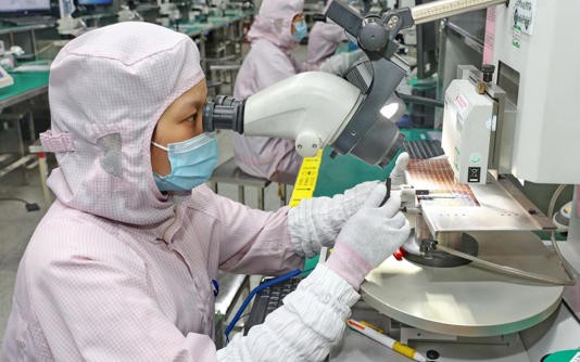 doanh-thu-5625-trieu-usd-chi-trong-1-thang-viet-nam-lot-top-4-chau-a-xuat-khau-chip-ban-dan-vao-my-1681121287.jpeg