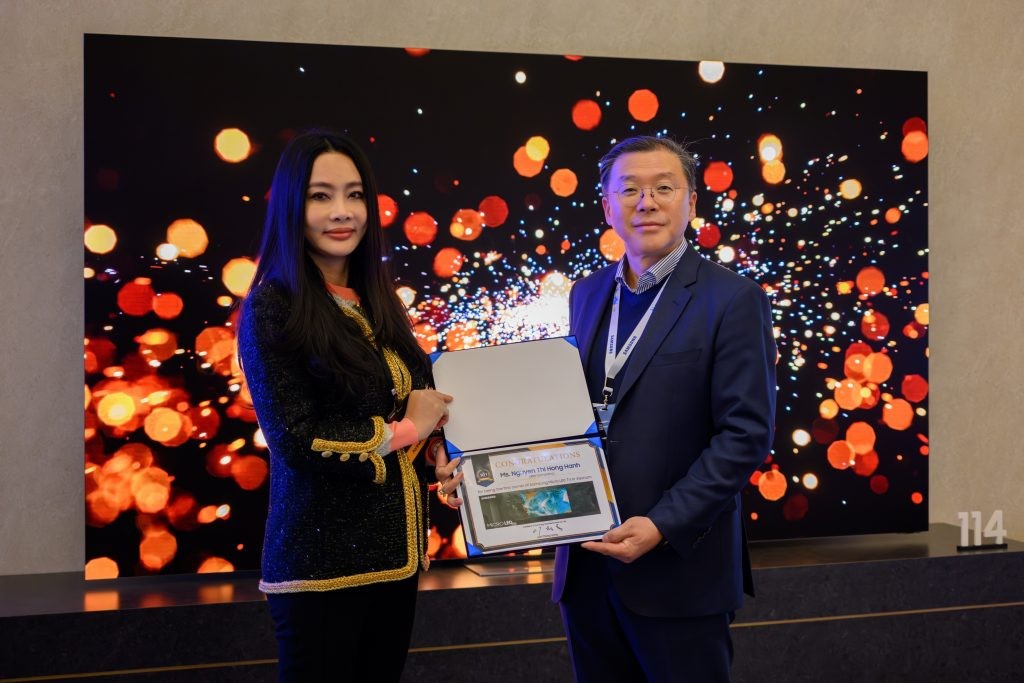 nguoi-so-huu-samsung-35-ty-1708589467.jpg