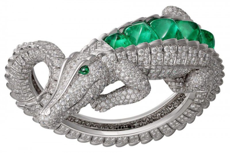 The Cartier Maria Felix High Jewelry Suite is based on 14 rare cabochon-cut emeralds from Colombia.