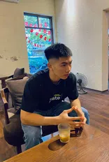 user-avatar
