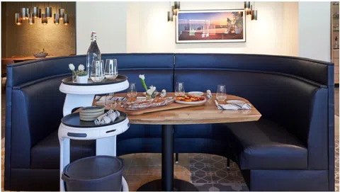 Đại dịch và câu hỏi phải chăng thời của những robot phục vụ đã tới?