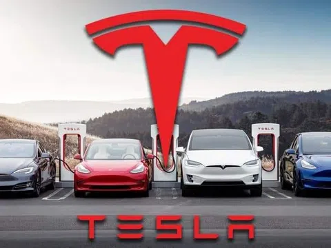 Thấy gì từ câu chuyện Tesla trở thành hãng xe nghìn tỷ USD?