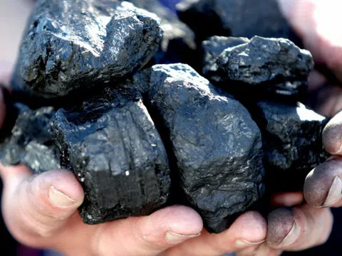 Giá than tăng gần 20% sau lệnh cấm xuất khẩu than của Indonesia