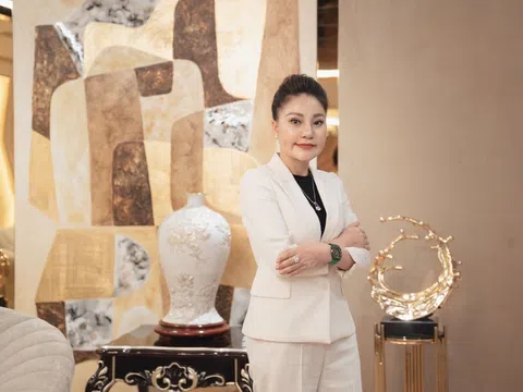 Vợ ca sĩ Khánh Phương, CEO công ty bất động sản Nhật Nam Vũ Thị Thuý bị tạm giữ khẩn cấp