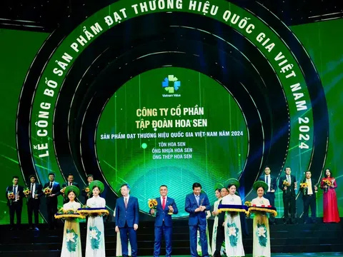 Tập đoàn Hoa Sen 7 lần liên tiếp được vinh danh Thương hiệu Quốc gia Việt Nam cho cả 3 nhóm sản phẩm Tôn Hoa Sen, Ống Thép Hoa Sen, Ống Nhựa Hoa Sen