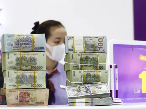 QUÁ KHỦNG: Tiền gửi ngân hàng vượt 16 triệu tỷ đồng