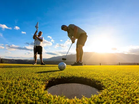 Dự án sân golf 1.800 tỷ, 17 năm làm không tới đâu bị “điểm chỉ”