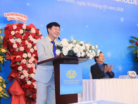 HoSE “tuýt còi” Địa ốc Hoàng Quân: Chậm công bố thông tin, tung kế hoán đổi nợ giá cao hơn thị giá