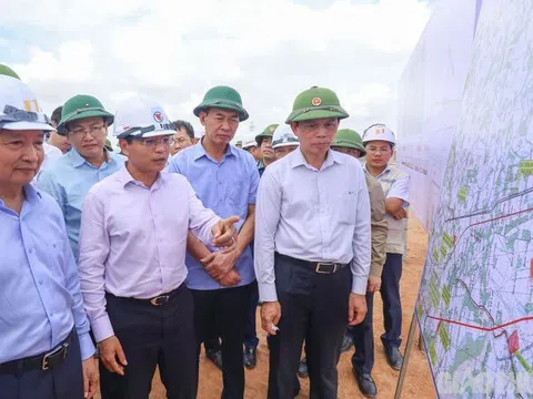 Tân Bộ trưởng Nguyễn Văn Thắng 'trảm' 1 nhà thầu trong lần đầu thị sát cao tốc Bắc - Nam
