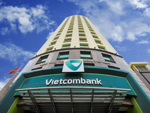 Chứng khoán lỗ nặng, 'Ngân hàng trụ cột' VIETCOMBANK đã gầy dựng ra sao sau 60 năm?