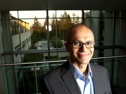 Satya Nadella và 10 năm nhấn nút tái tạo của Microsoft